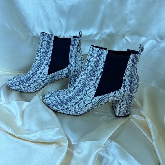 Cole Haan Nitasha Bootie 65 mm - Picture 6 of 6